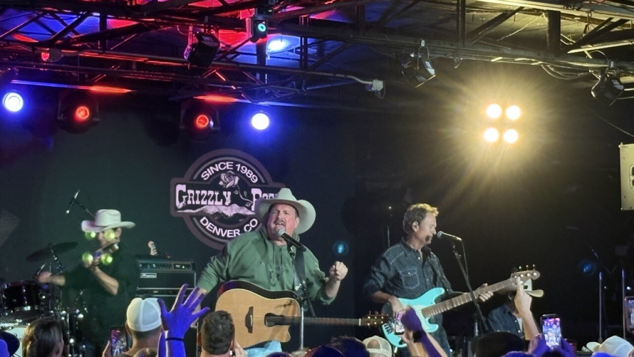 Garth Brooks The Grizzly Rose