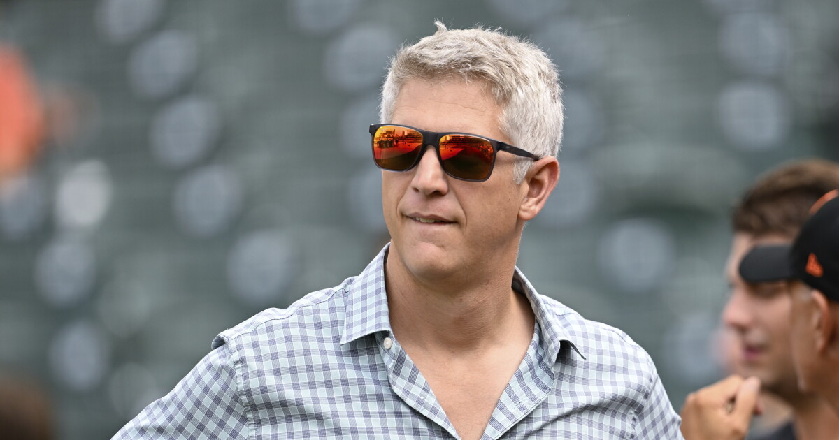 Elias throws support behind Orioles players & coaches Elias throws support behind Orioles players & coaches