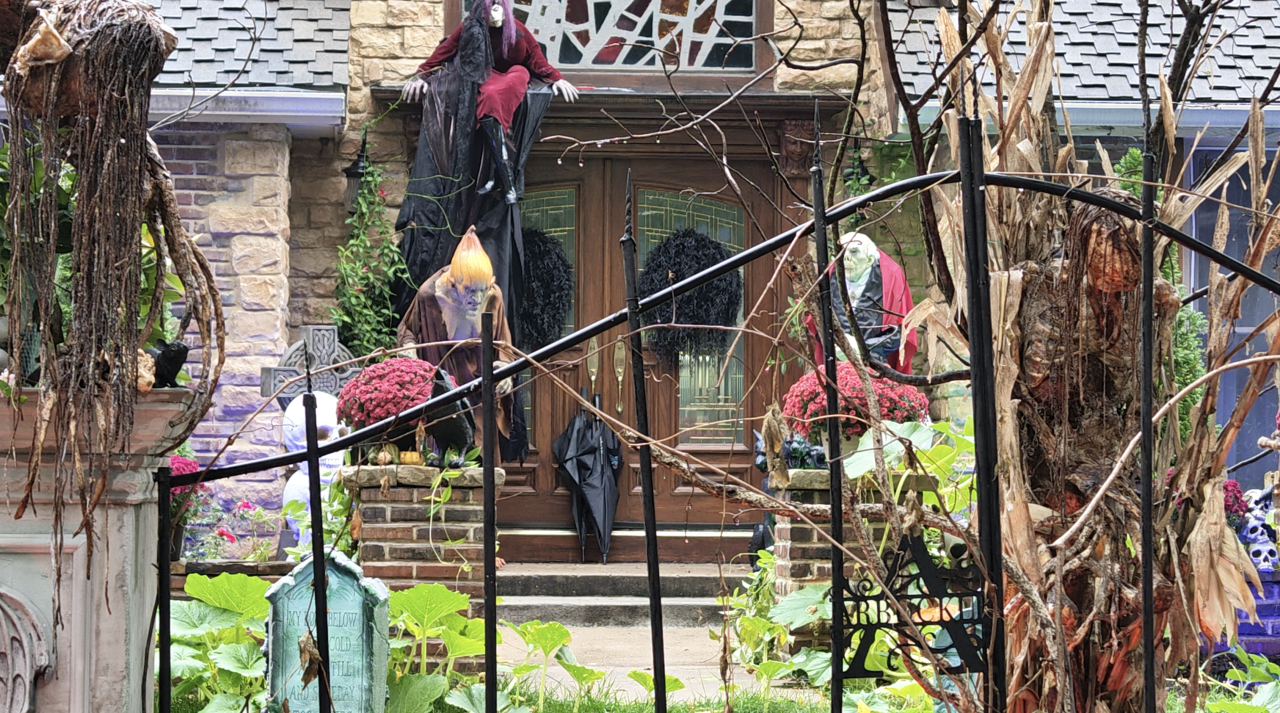 Northland Halloween House