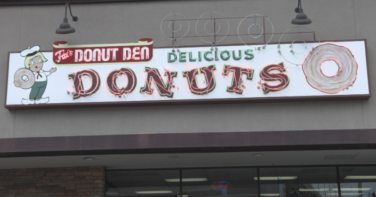 Donut miss this deal: Half a dozen donuts are 25 cents at Fox's Donut Den Friday - Vimarsana News