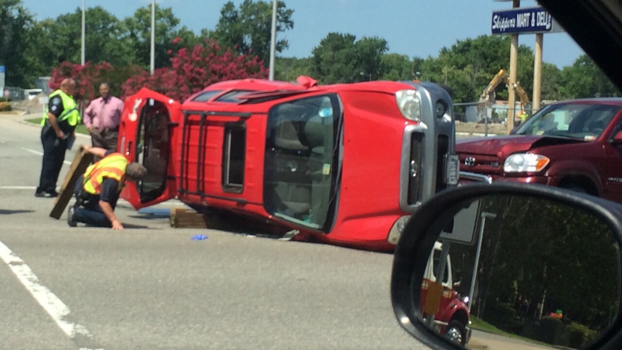 Minor injuries reported after vehicle crash on Jefferson Avenue