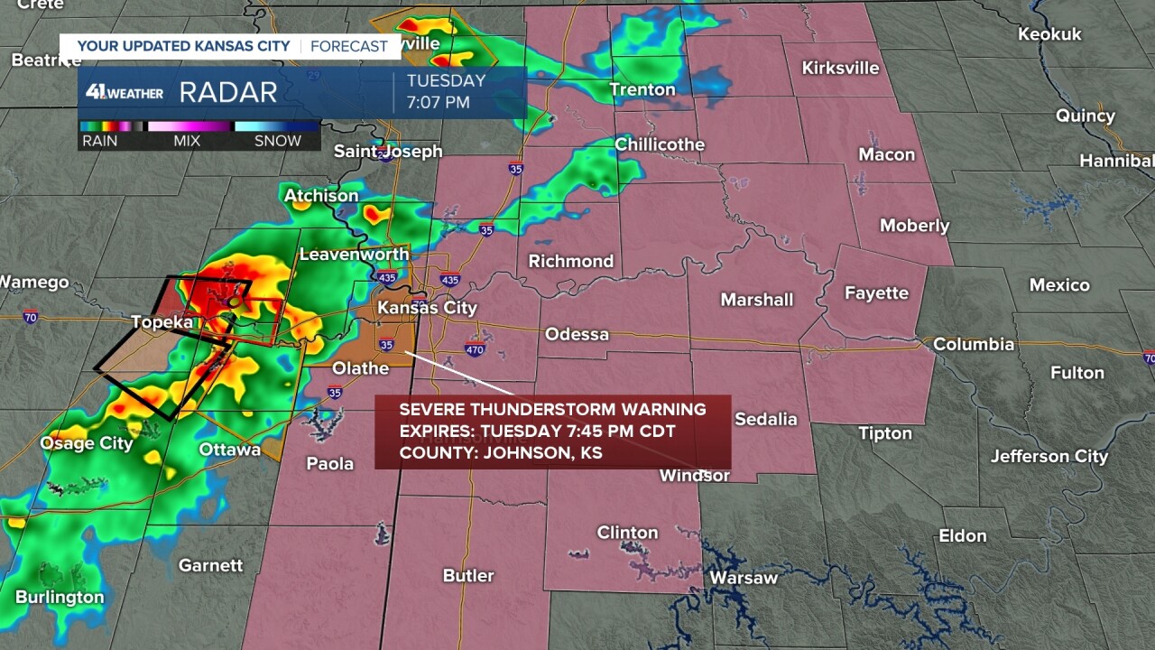 Thunderstorm warning in Kansas City area