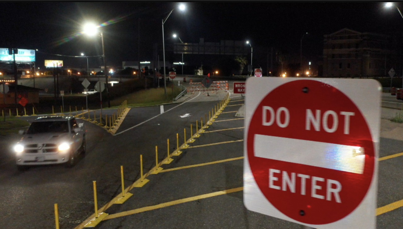 Wrong Way Sign
