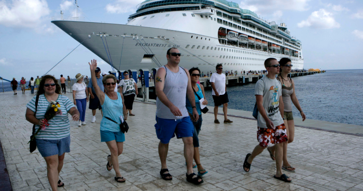 Mexico plans to impose fee on each passenger of cruise ships that dock there Mexico plans to impose fee on each passenger of cruise ships that dock there
