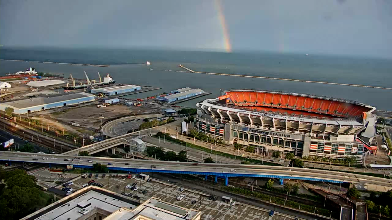 hilton-camera-double-rainbow