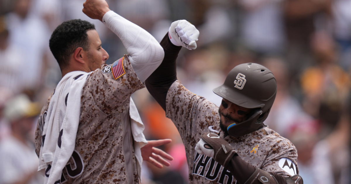 Padres Rally Past Yankees 4-3 With Three-Run Shot Barrage Off Cole