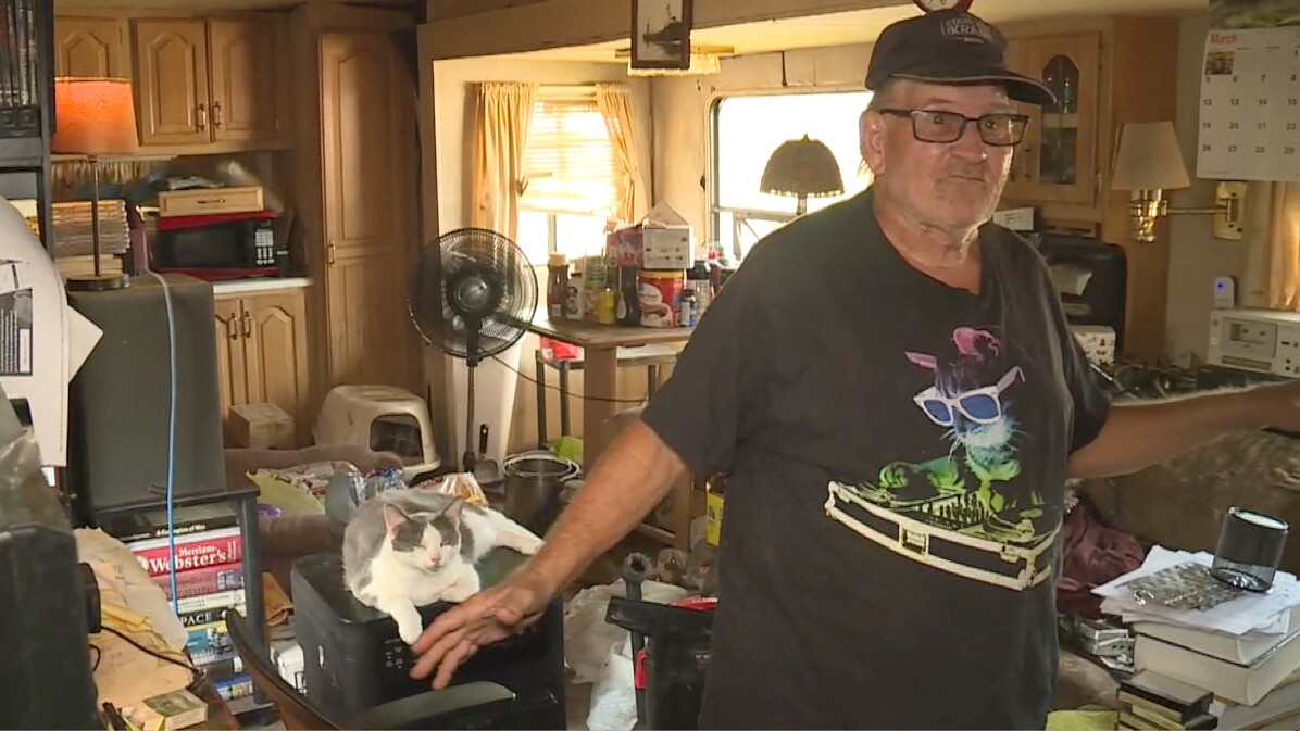 U.S. veteran Alexander Jenkins is enduring the sweltering heat without air conditioning in Okeechobee County.