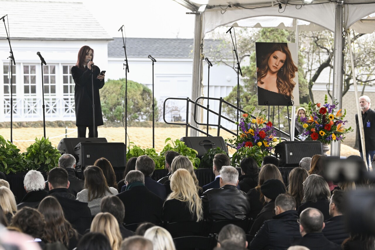 Priscilla Presley reads poem at memorial service for Lisa Marie Presley, Jan. 22, 2023