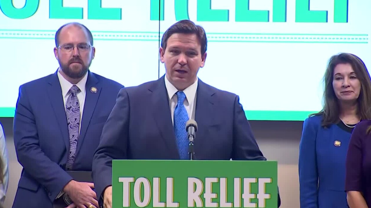 Florida Gov. Ron DeSantis speaks at a news conference in Fort Lauderdale on Dec. 15, 2022.jpg