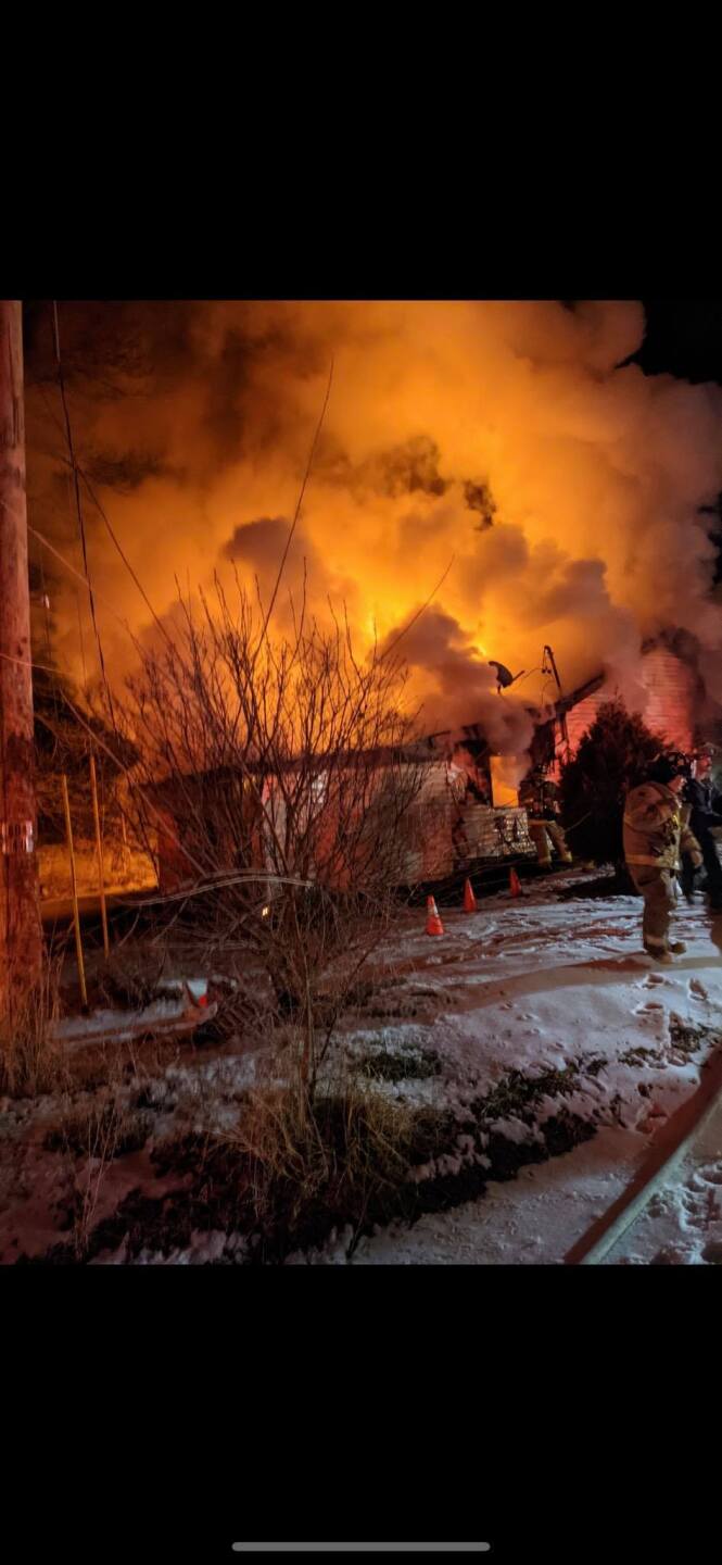 Saranac House Fire 02.jpg