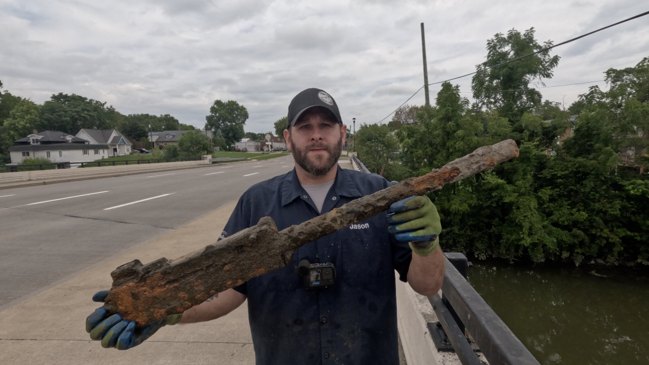 Metro Detroit man pulls World War II-era machine gun from Clinton River