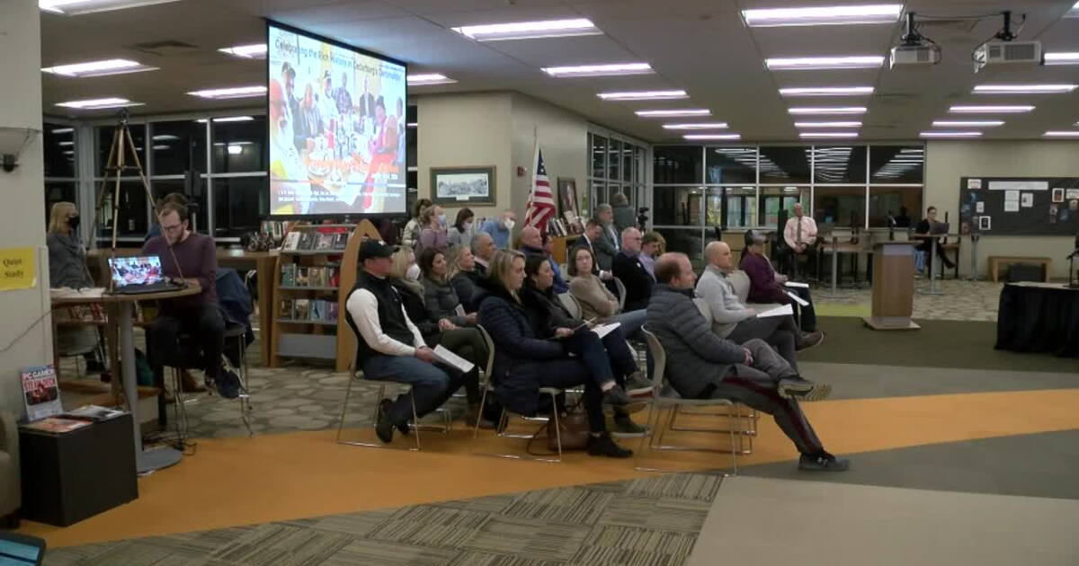 Cedarburg School Board to wait until April 5 election to fill vacant seat