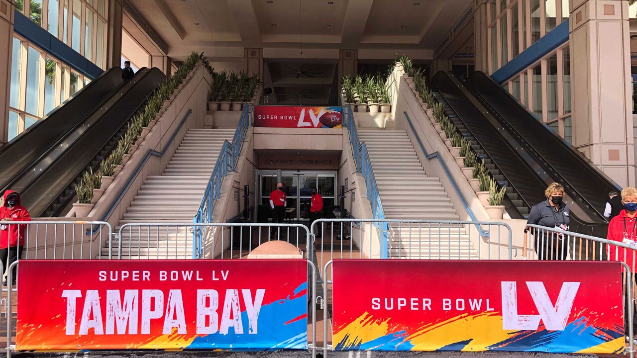 Super-Bowl-LV-Convention-Center-SARAH-HOLLENBECK.jpg