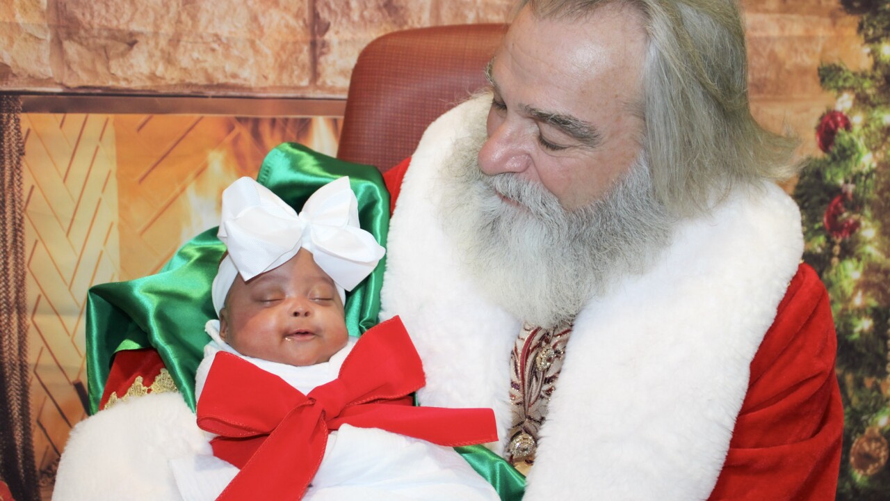 Santa visits NICU 