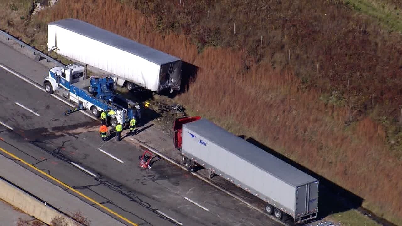 Turnpike overturned truck 2.jpg