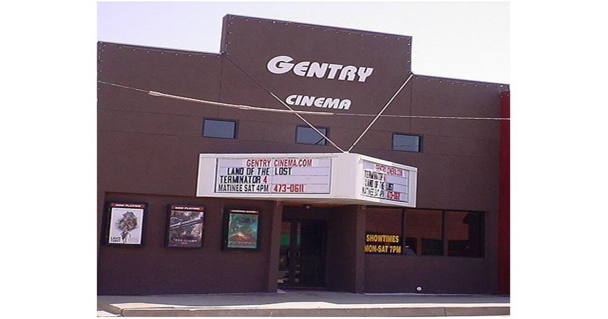 Historic Checotah theater to be auctioned