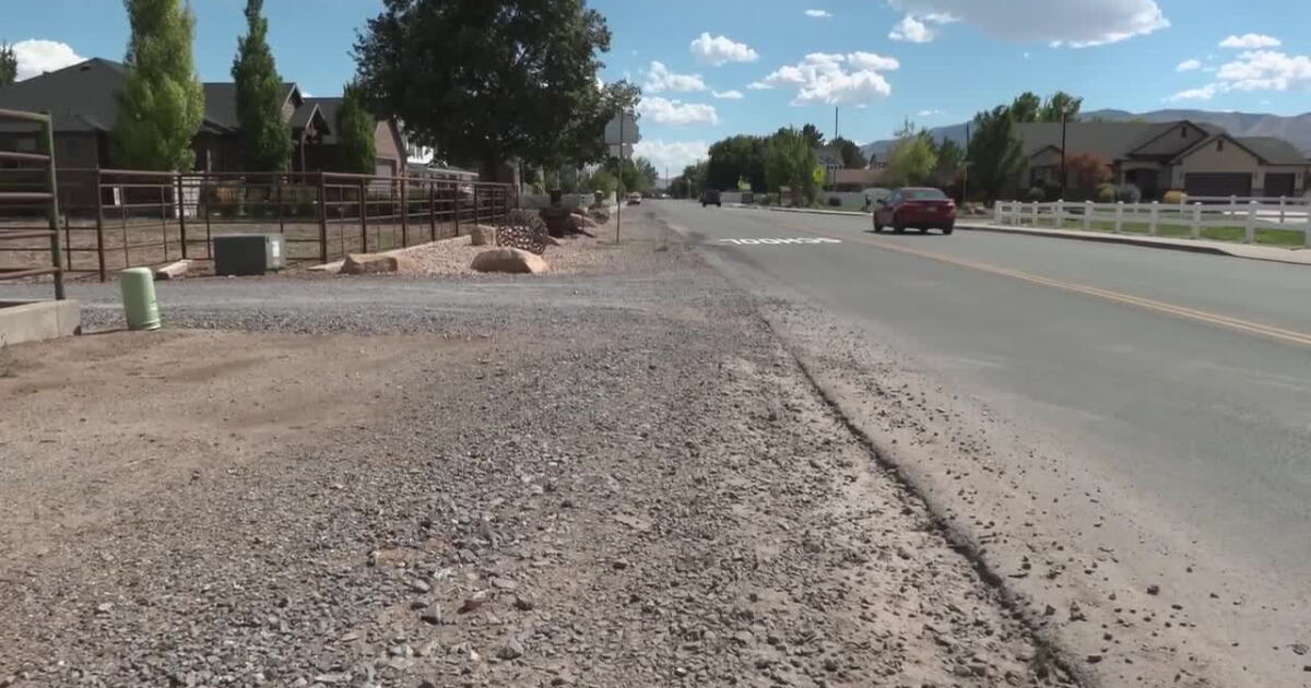 Parents in Lehi are concerned by busy highway crossing to elementary school