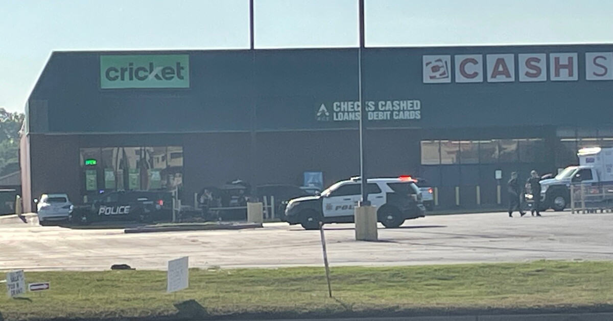Sand Springs Police respond to armed and barricaded suspect - Vimarsana News