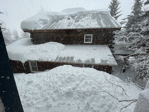 Roof avalanche