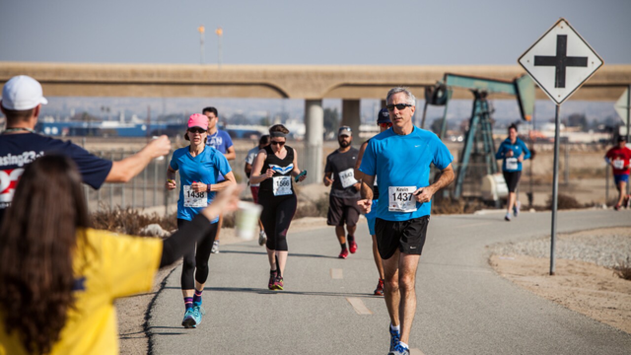 Photos: Bakersfield Marathon Mile 10 and Mile 23