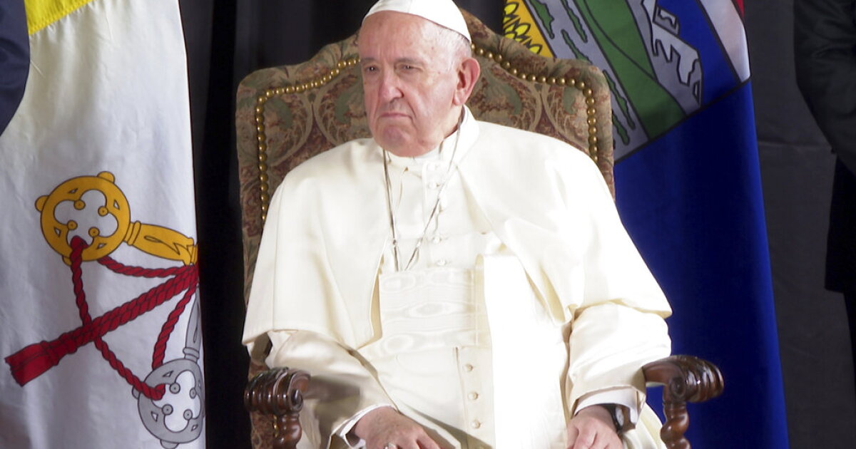 Pope lands in Canada, set for apologies to indigenous groups