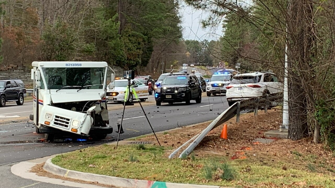 Postal worker hurt in Henrico crash
