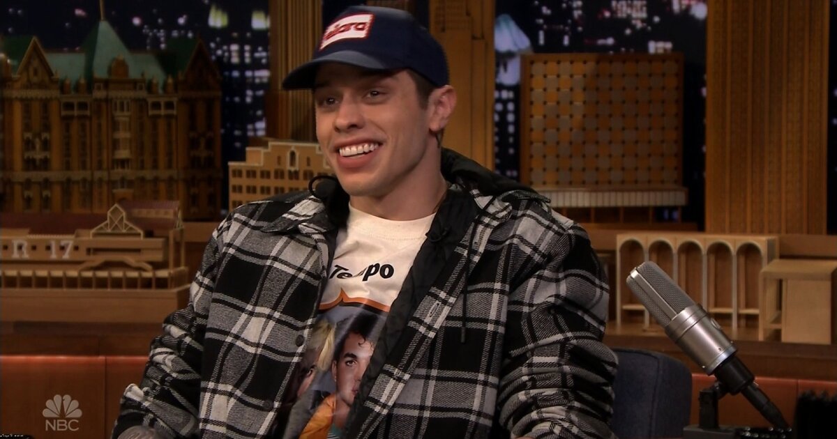 Pete Davidson appears on 'SNL' after troubling post