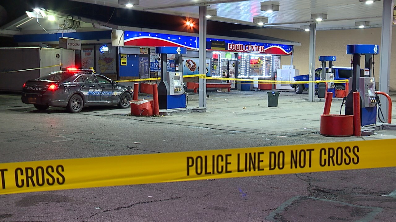 Gas station E146 Kinsman.jpg