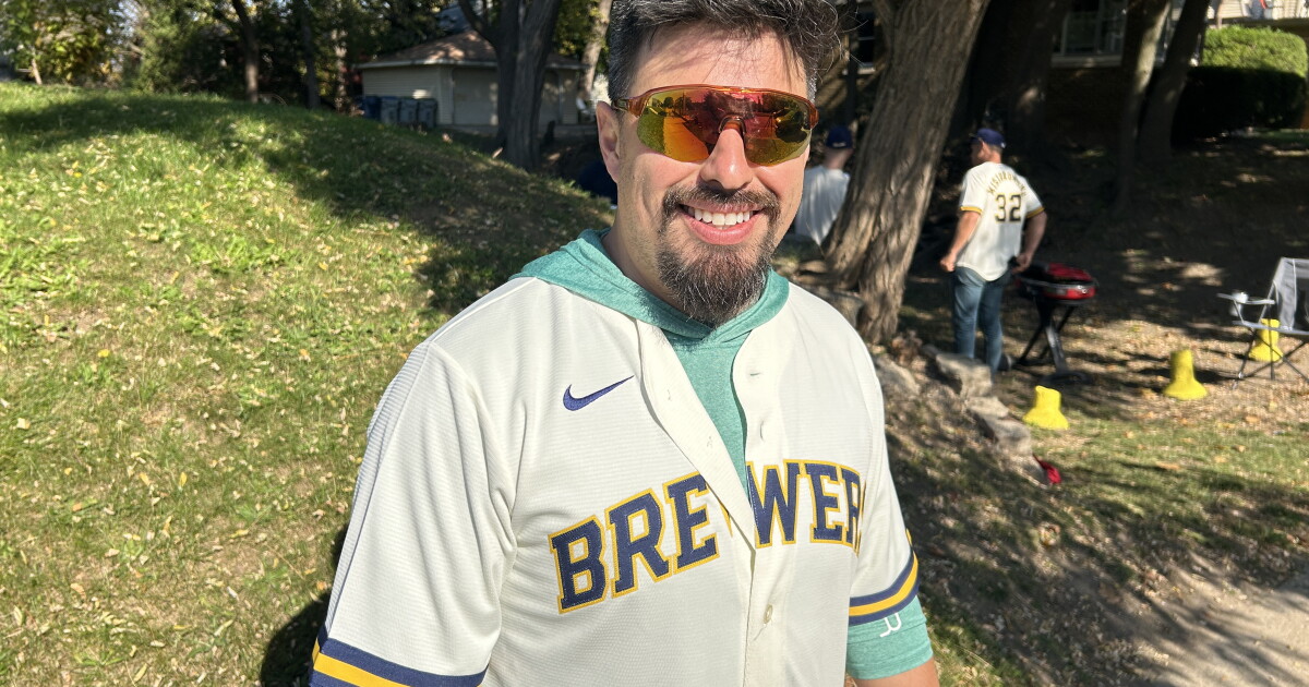 Ultimate Wisconsin sports weekend: Fan going to Brewers, Bucks, Badgers & Packers games