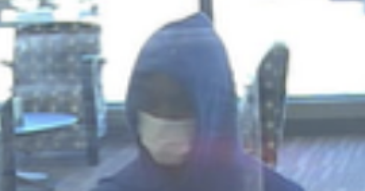 FBI: Waldo UMB Bank robbery suspect gets away with cash, threatened teller - Vimarsana News