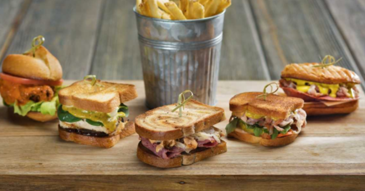 SG Bar adds new food, drink options to menu