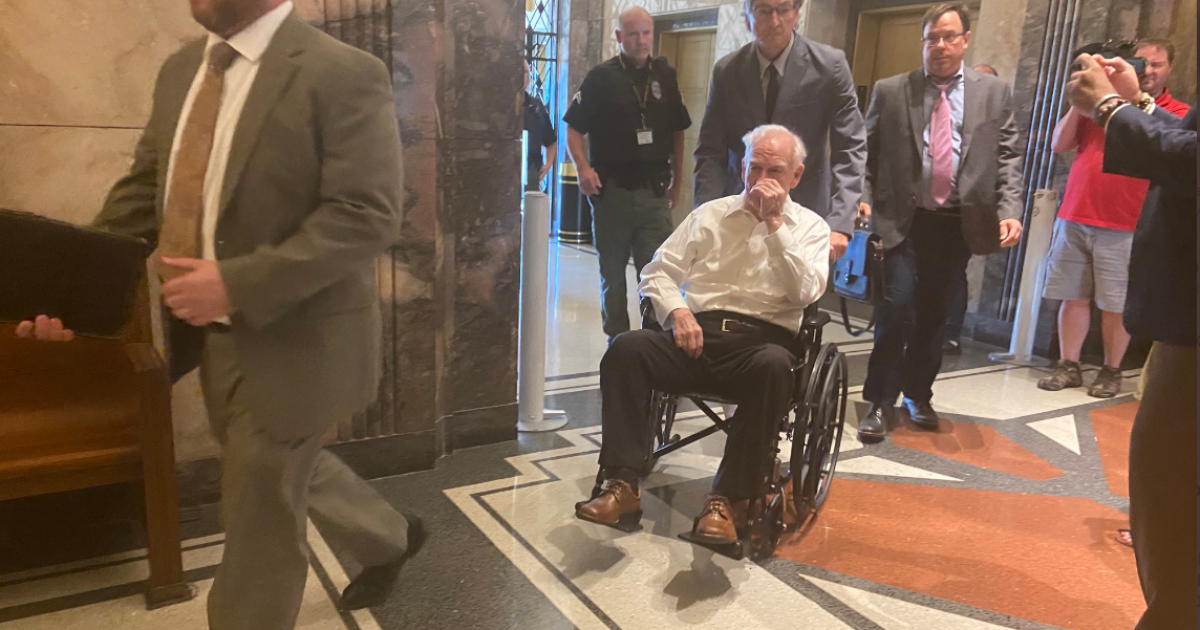 Man found guilty in murder of KC attorney dies in jail awaiting sentencing - Vimarsana News