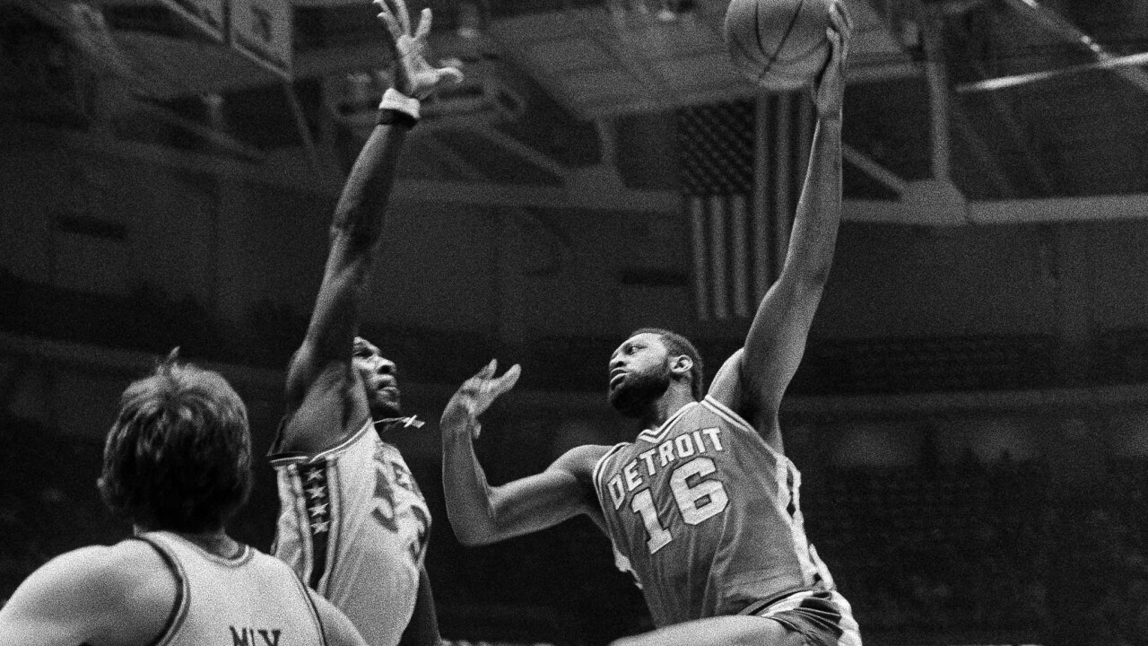 FILE Bob Lanier,  Darryl Dawkins