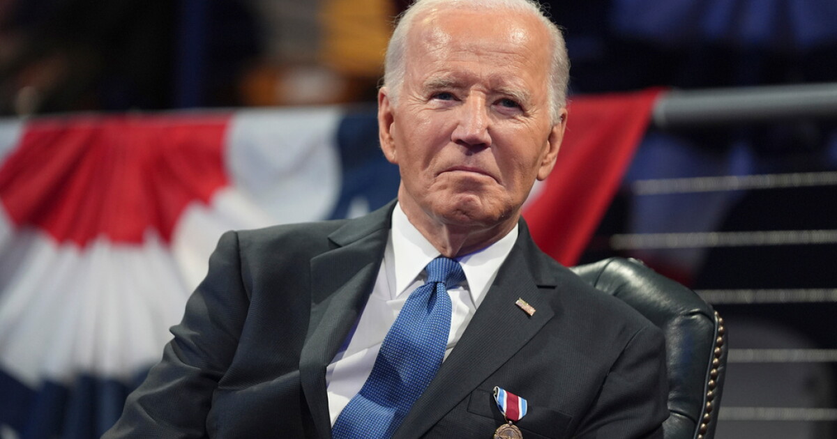 Biden receives Planned Parenthood award