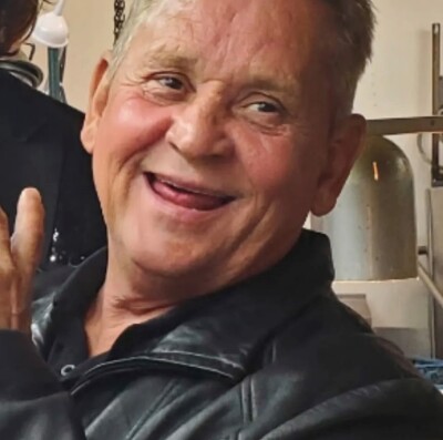 Stephen Thomas