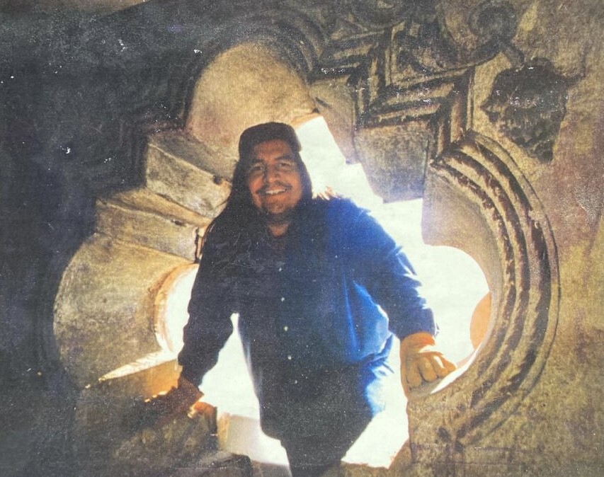 Tim Lewis entering main dome in 1994