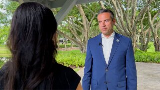 WPTV reporter Zitlali Solache speaks to Boca Raton Mayor Andy Thomson about recent swatting calls.