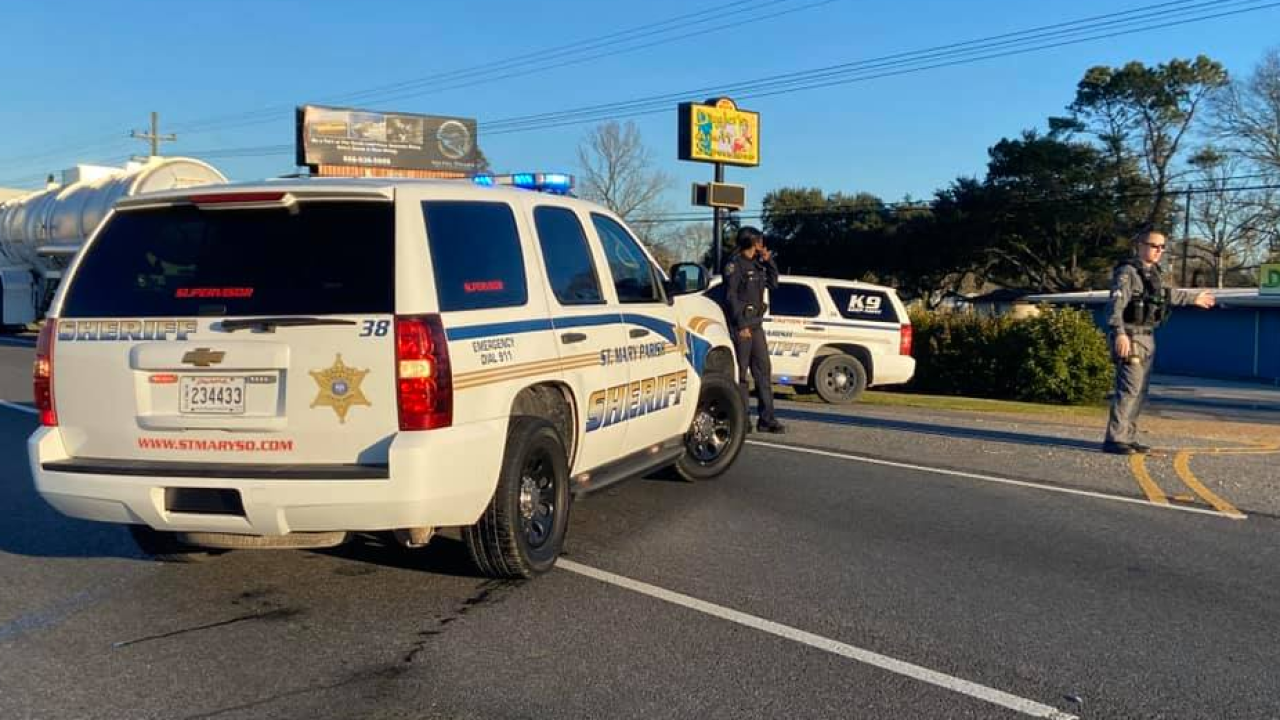 Crash closes Highway 90 West in Patterson