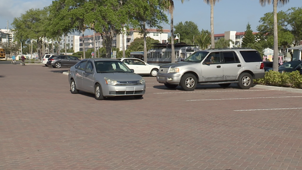 new-beach-parking-lot-gulfport.png