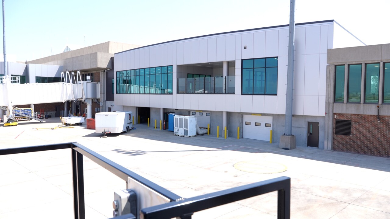 airport outside video.jpg