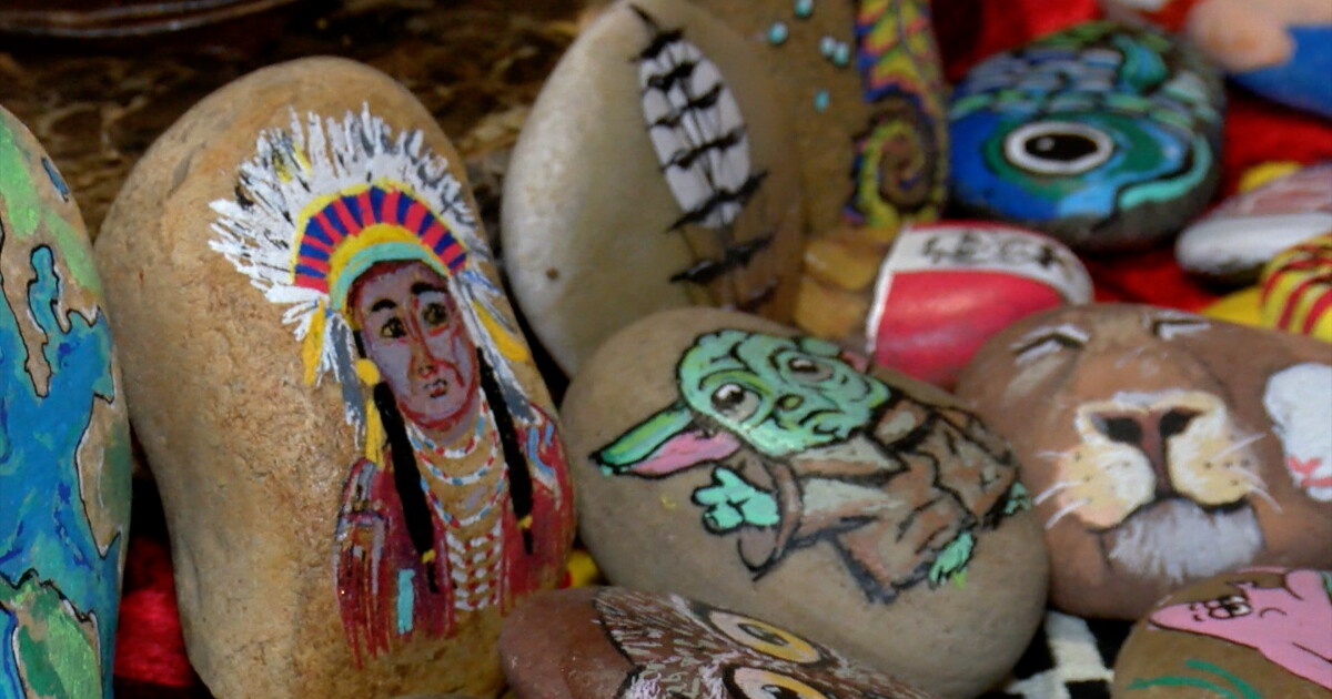 Kingsville woman celebrates World Kindness Day by decorating rocks - Vimarsana News
