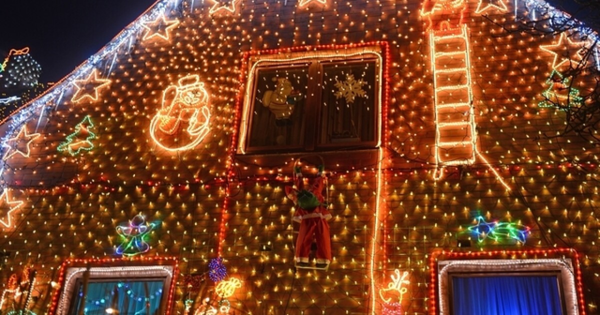 Here S Where You Can Listen To Christmas Music On The Radio