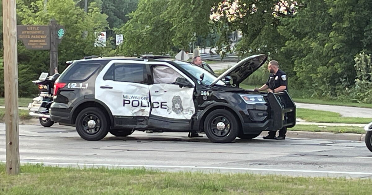 MPD squad involved in crash near Hampton and Lovers Lane; 4 injured