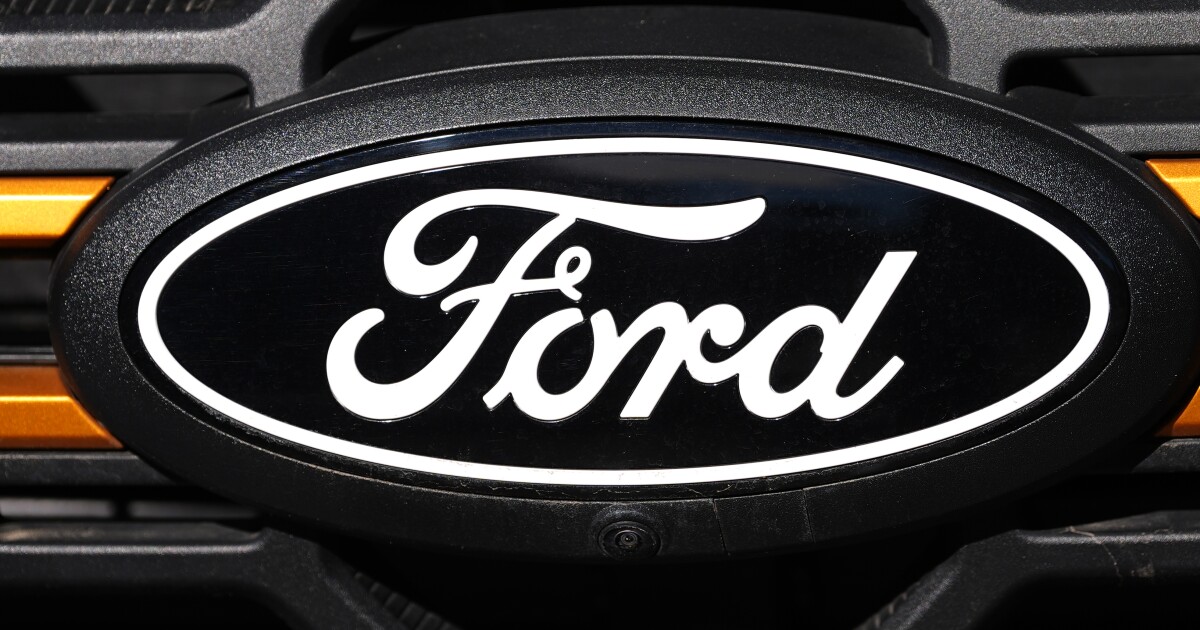 Η Ford ανακαλεί περισσότερα από 250.000 μοντέλα Focus λόγω προβλήματος στάσιμο κινητήρα