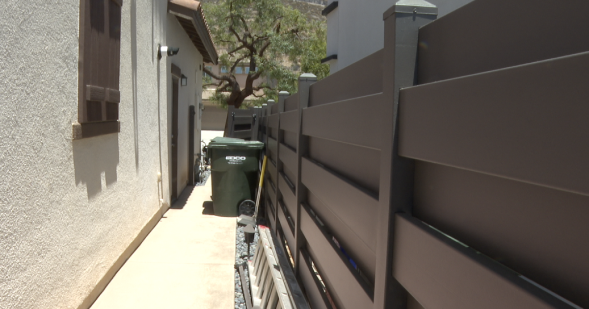 San Elijo Hills neighbors use grants to replace wood fences with fire-resistant steel