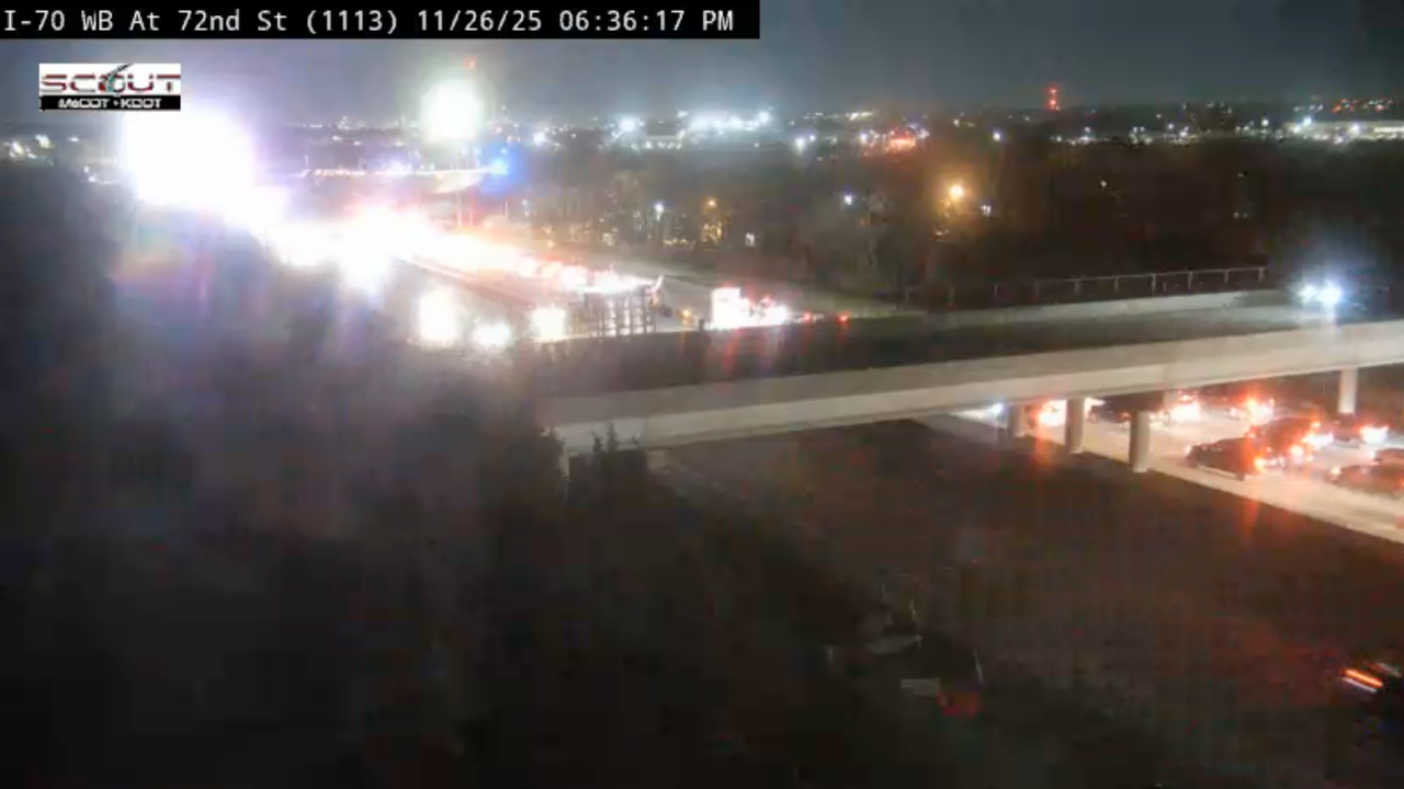 Crash Wednesday night shuts down lanes of I-70 in KCK