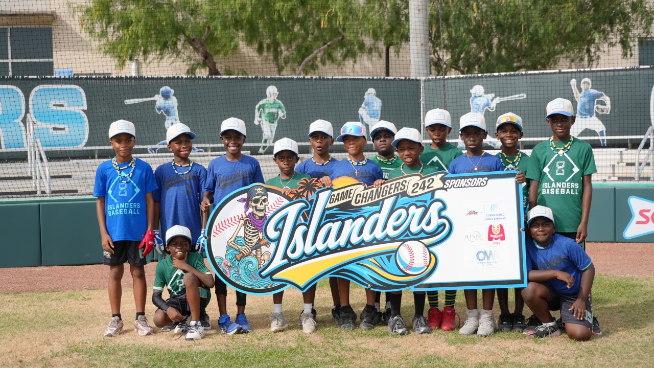 ISLANDERS BASEBALL 