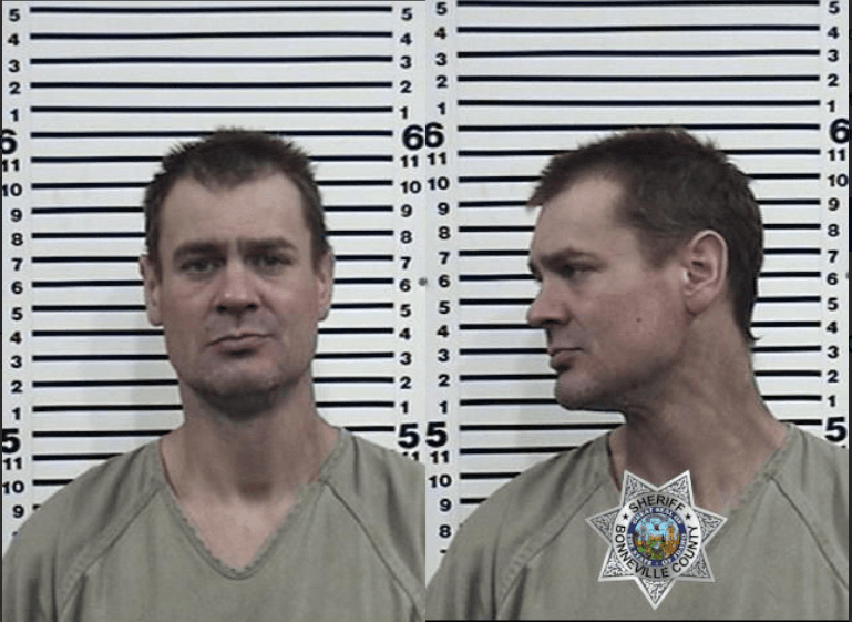 chris foiles mug shot.png