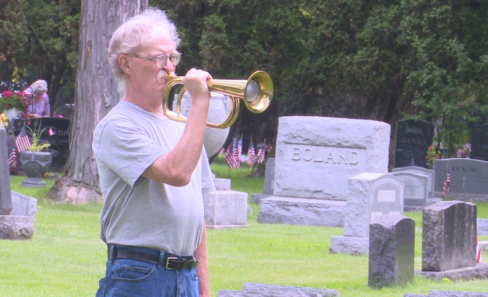 Appleton Cemetery Veteran Salute Tour honors our fallen ahead of Memorial Day