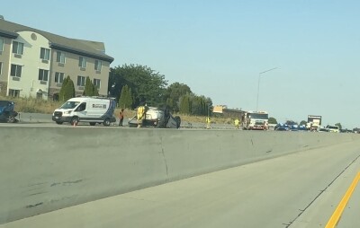 Rollover crash on eastbound I-84